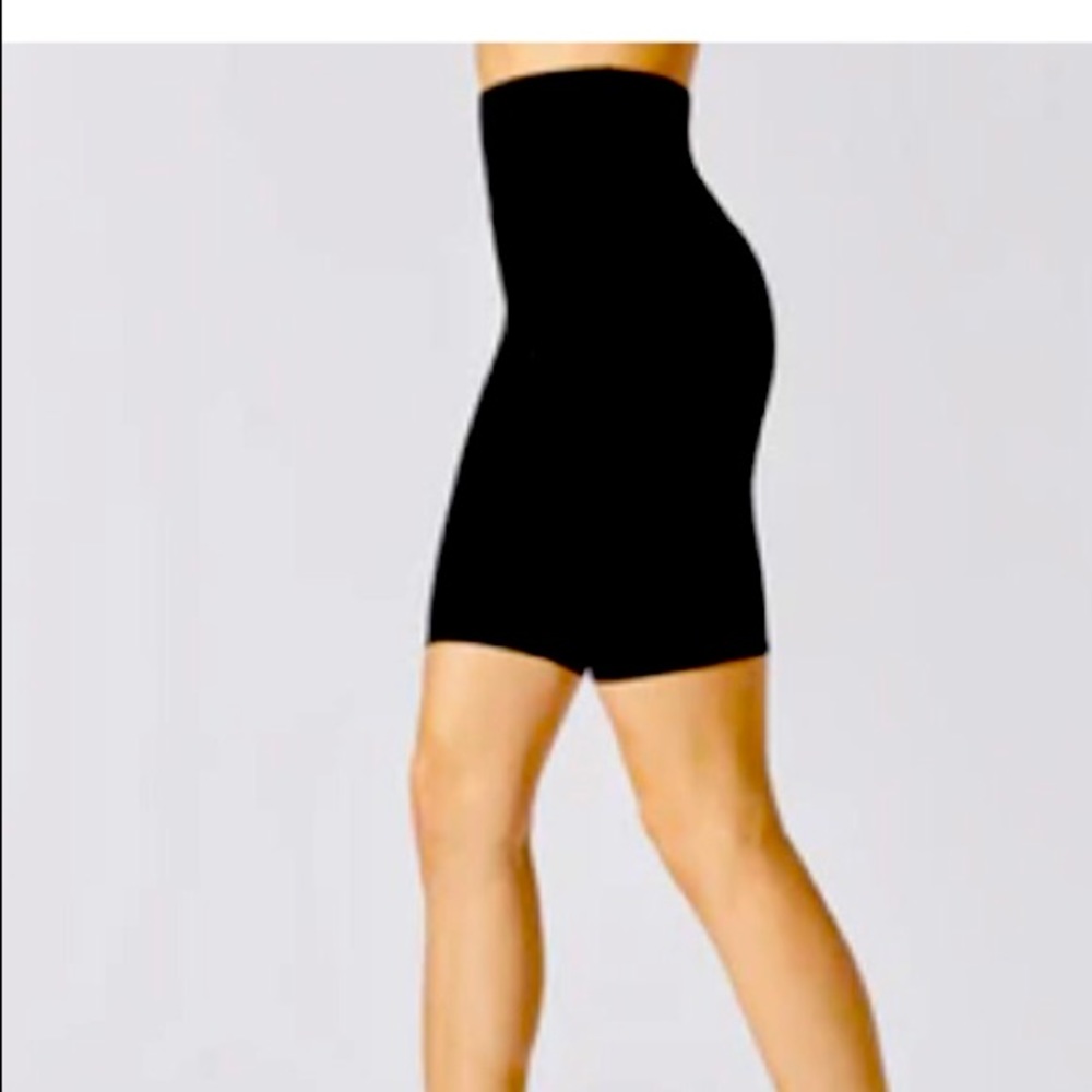 Carbon38 high rise biker short in cloud compress